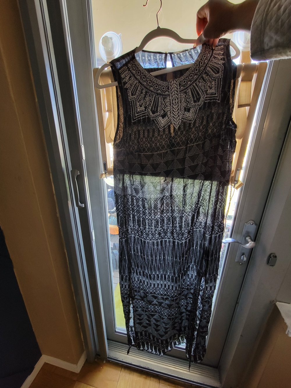 Sleeveless Black Patterned Midi Dress - Picture 2 of 3